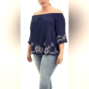 Torrid embroidered blouse / tunic with a smocked neckline. Navy blue, white. 3XL